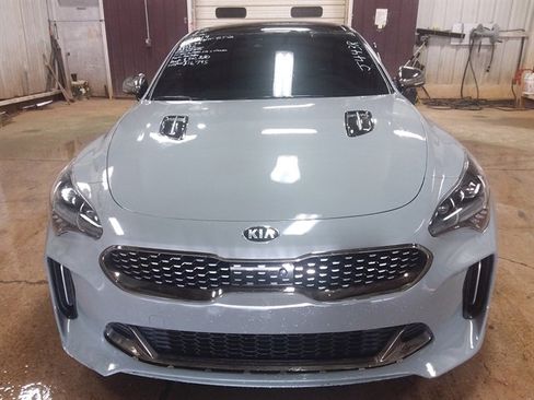 Used 2019 Kia Stinger GT2 image 7
