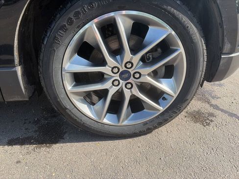 Used 2016 Ford Edge Titanium w/ Equipment Group 302A AWD/4WD image 10
