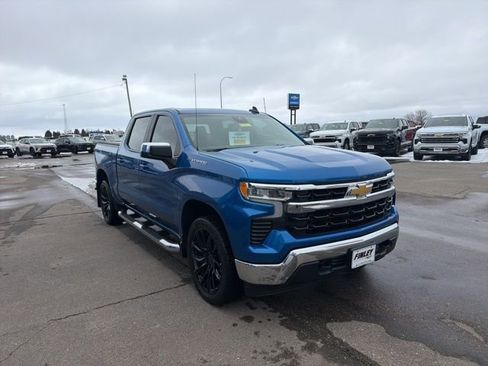 Used 2022 Chevrolet Silverado 1500 LT image 4