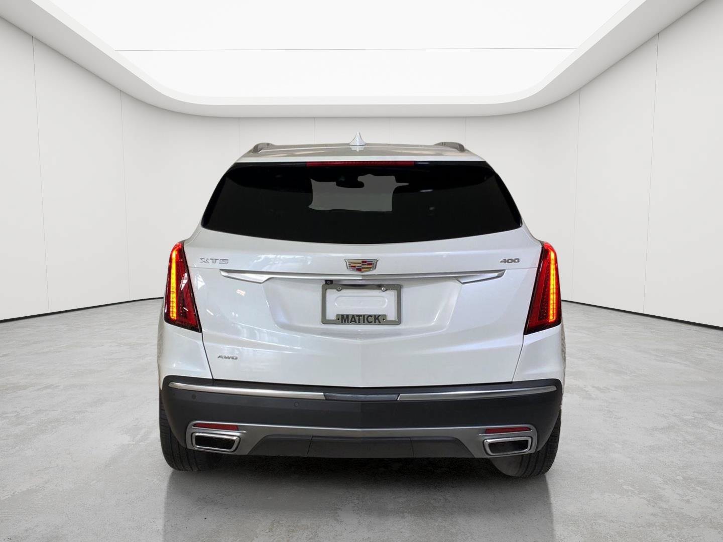 Certified 2022 Cadillac XT5 Premium Luxury w/ LPO, Floor Liner Package AWD/4WD image 5