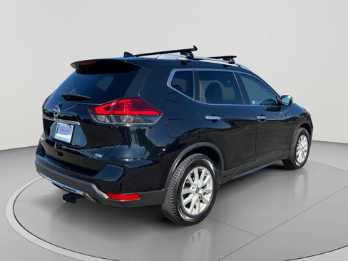 Used 2017 Nissan Rogue SV FWD image 5