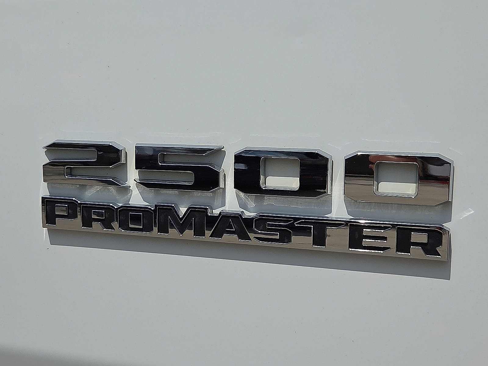 Used 2025 RAM ProMaster 2500 w/ Convenience Group FWD image 8