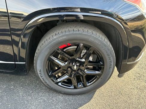 Used 2021 Chevrolet Traverse Premier w/ Redline Edition image 14