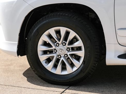 Used 2016 Lexus GX 460 w/ Premium Package AWD/4WD image 58