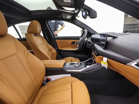 Used 2025 BMW 330i xDrive Sedan w/ Premium Package image 30