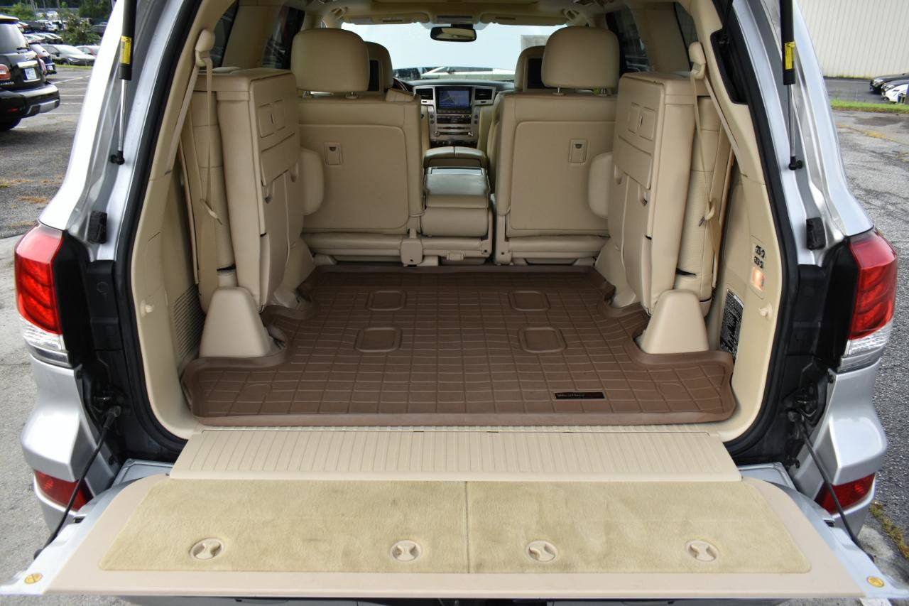 Used 2013 Lexus LX 570 4WD w/ Luxury Pkg image 52