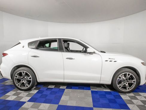 Used 2023 Maserati Levante Modena image 4