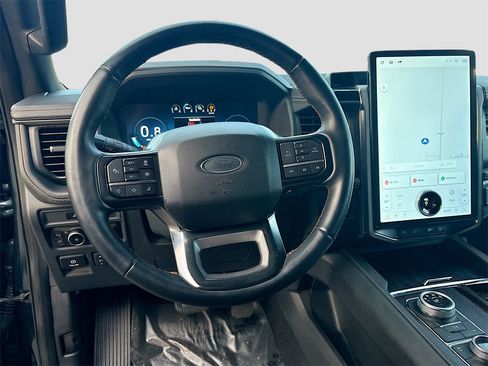 Used 2024 Ford Expedition Max Platinum image 11