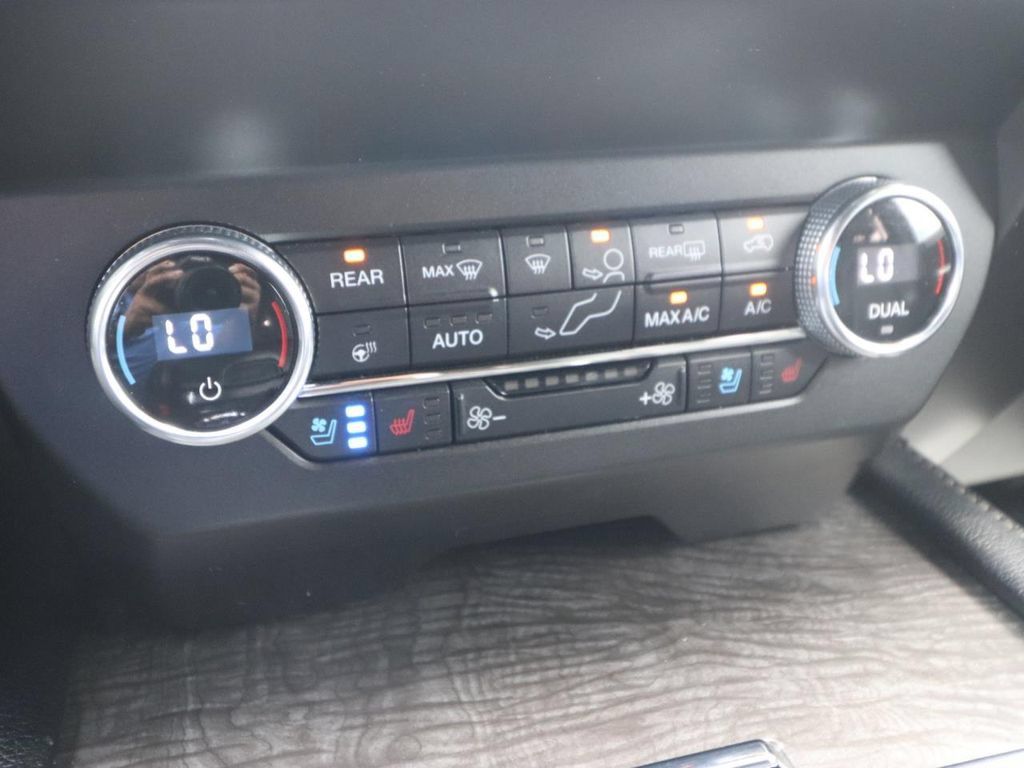 Used 2020 Ford Expedition Limited w/ Equipment Group 302A RWD image 24