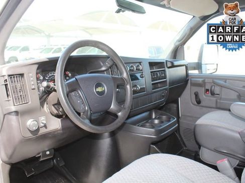 Used 2014 Chevrolet Express 3500 image 19