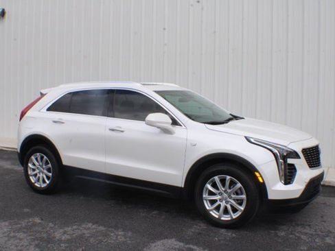Certified 2023 Cadillac XT4 Luxury image 1