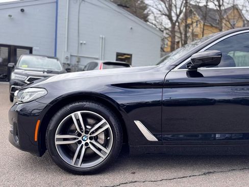 Used 2023 BMW 530i xDrive w/ Premium Package image 10