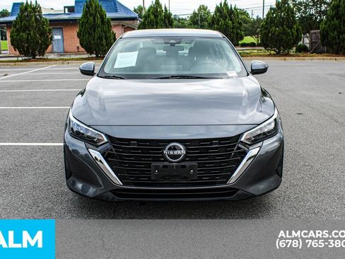Used 2024 Nissan Sentra SV FWD image 9