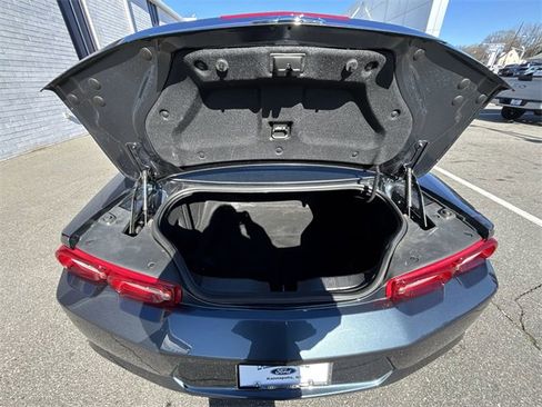 Used 2023 Chevrolet Camaro LT w/ Technology Package image 20