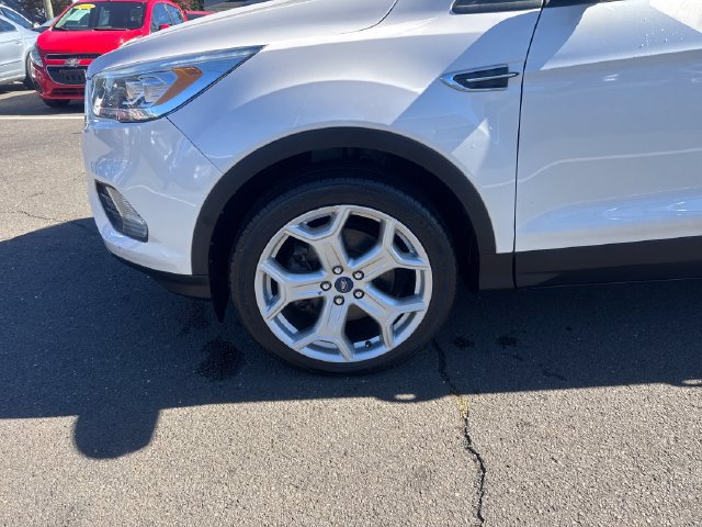 Used 2019 Ford Escape Titanium AWD/4WD image 28