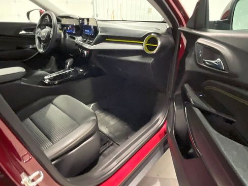 Certified 2024 Chevrolet Trax LT image 22