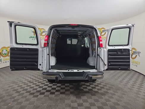 Certified 2023 GMC Savana 2500 Work Van w/ Driver Convenience Package image 30