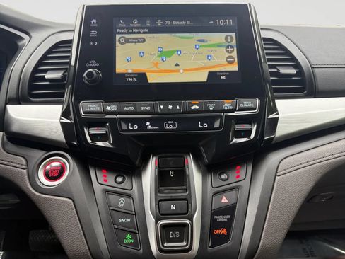 Used 2018 Honda Odyssey Touring image 25