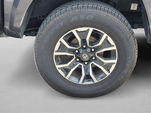 Used 2021 Toyota Tacoma TRD Sport AWD/4WD image 16