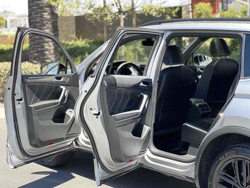 Used 2022 Volkswagen Tiguan SE R-Line FWD image 56