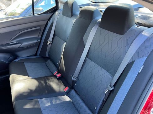 Used 2025 Nissan Versa SV image 33