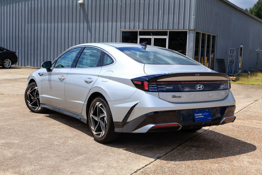Certified 2026 Hyundai Sonata SEL FWD image 2