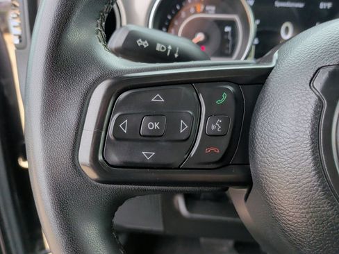 Used 2023 Jeep Gladiator Sport AWD/4WD image 17