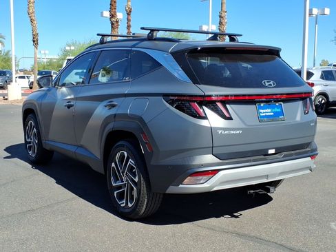 Certified 2025 Hyundai Tucson Limited AWD/4WD image 3