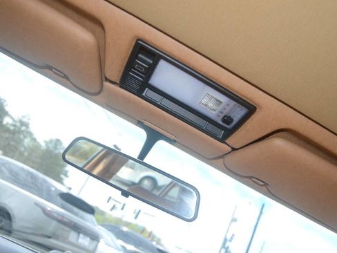 Used 1991 Mercedes-Benz 560 SEL image 24