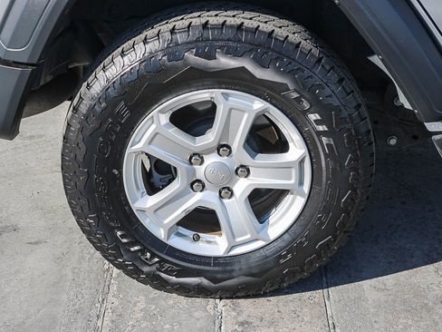 Used 2019 Jeep Wrangler Unlimited Sport S image 12