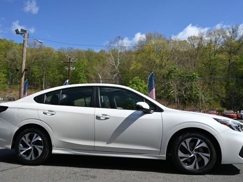 Used 2023 Subaru Legacy Premium AWD/4WD image 7