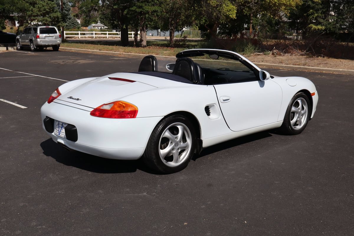 Used 1999 Porsche Boxster RWD image 4