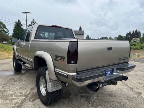 Used 1998 Chevrolet Silverado 1500 4x4 Extended Cab w/ Preferred Equipment Group 2 image 6