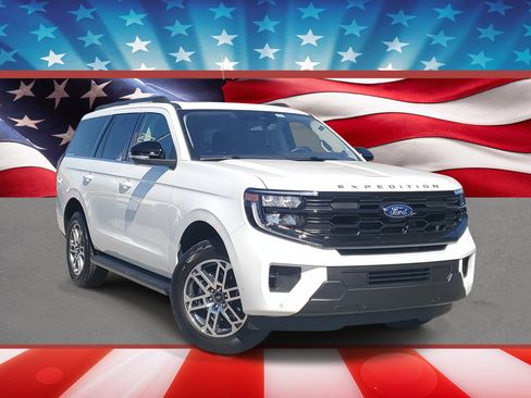 Certified 2025 Ford Expedition Active image 1