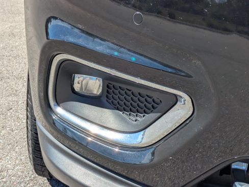 Used 2021 Jeep Cherokee Limited w/ Elite Package image 11