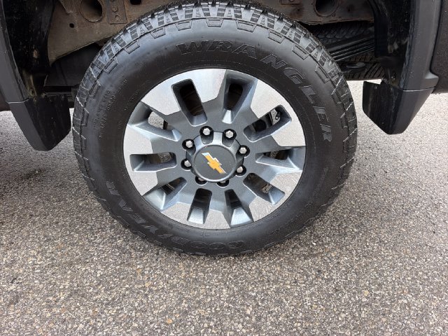 Used 2024 Chevrolet Silverado 2500 Custom w/ Custom Convenience Package AWD/4WD image 30