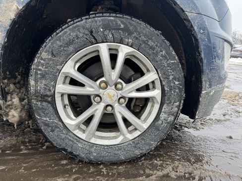 Used 2017 Chevrolet Equinox LT image 10