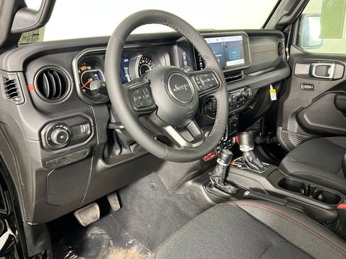 New 2026 Jeep Wrangler Unlimited Rubicon image 25