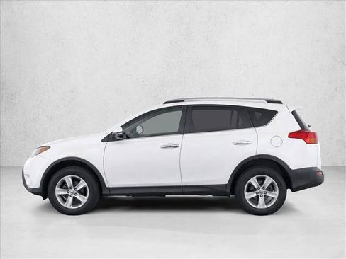 Used 2015 Toyota RAV4 XLE AWD/4WD image 4