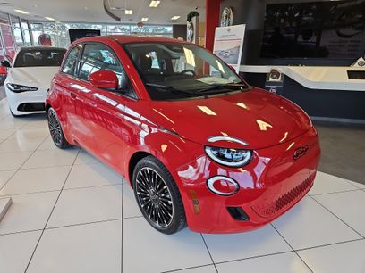 New 2024 FIAT 500 e (RED)