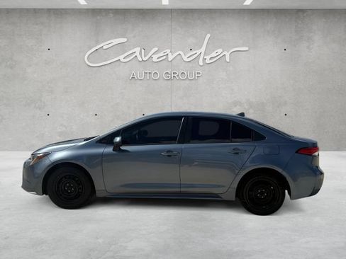 Used 2022 Toyota Corolla LE FWD image 14
