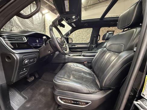 Used 2022 Jeep Grand Wagoneer Series II image 23