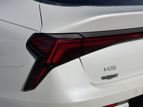 Used 2025 Kia K5 GT-Line w/ GT-Line Premium Package image 10