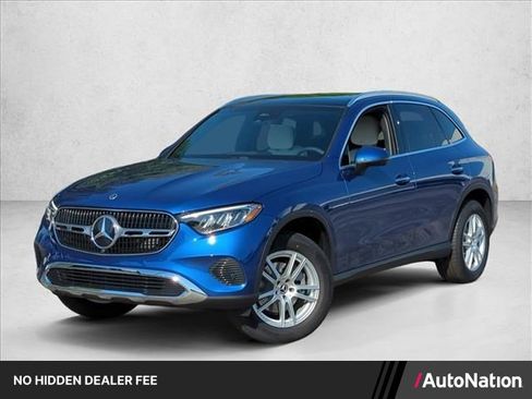 Used 2026 Mercedes-Benz GLC 300 image 1