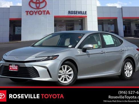 Certified 2025 Toyota Camry LE FWD image 1