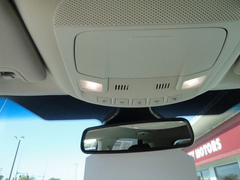 Used 2024 Ford Edge SEL image 8