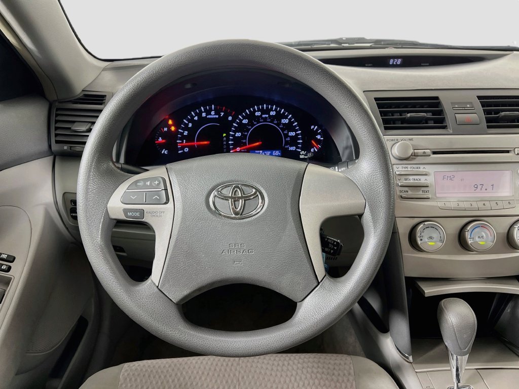 Used 2010 Toyota Camry FWD image 13