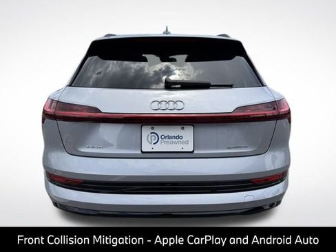 Used 2022 Audi e-tron Premium w/ Convenience Plus Package AWD/4WD image 9
