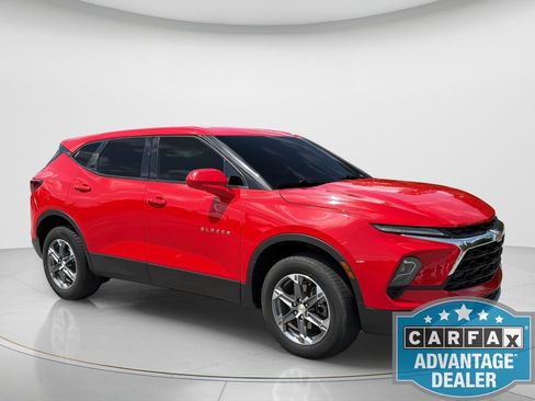 Used 2023 Chevrolet Blazer LT FWD image 4