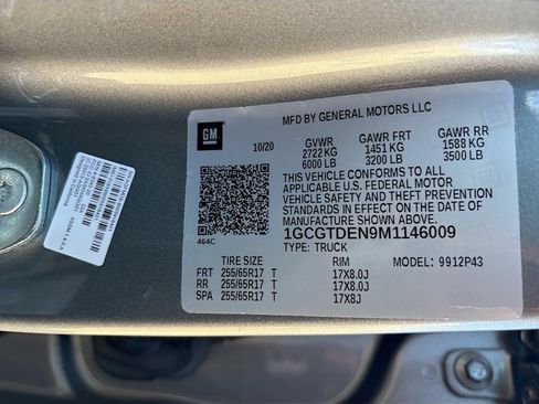 Used 2021 Chevrolet Colorado Z71 w/ Safety Package AWD/4WD image 31